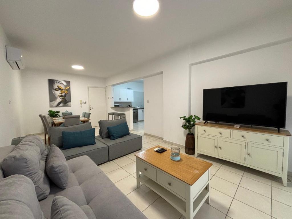 Cozy Apartment In Paphos Beautiful Complex 외부 사진